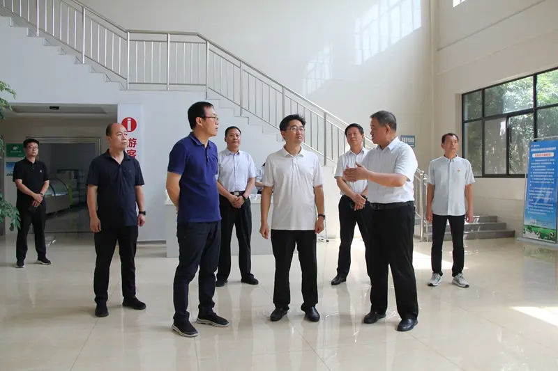 李亦博市長蒞臨博農集團調研